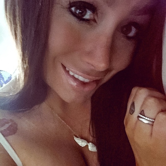 🎀meet your seller/ buyer - Picture 2 of 9